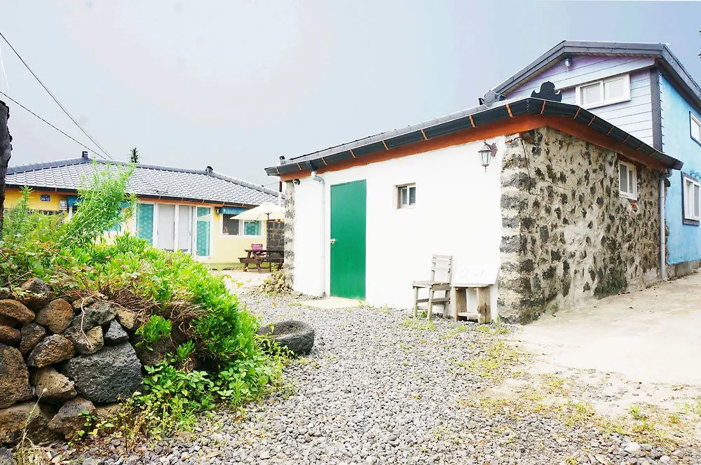 Unnie Guesthouse - Hostel Jeju